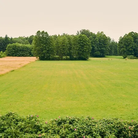 Impresja - Goscinne Na Nadbuzanskich Lakach Bed and Breakfast